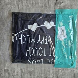 NWT Modern Baby Car Seat Cover - "Please Look Don't Touch" Hearts - Black